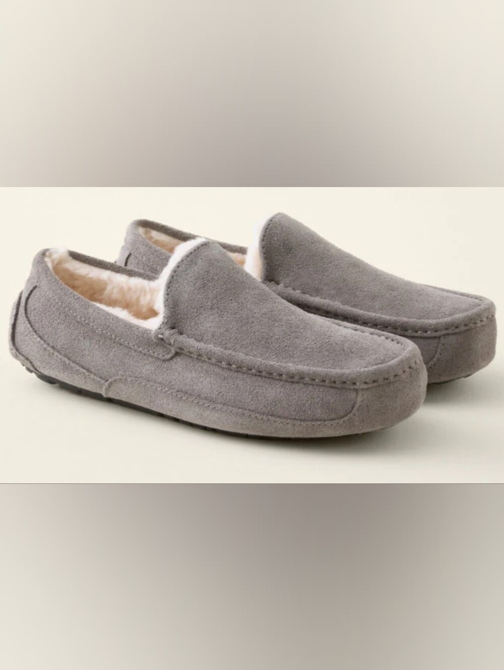 UGG® Ascot Moccasin Suede Slippers Size 7 Used Excellent